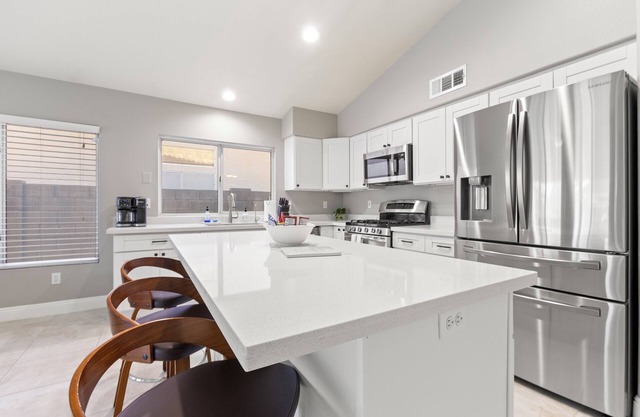 Charming 3-bedroom house in a quiet neighborhood in delightful Gilbert