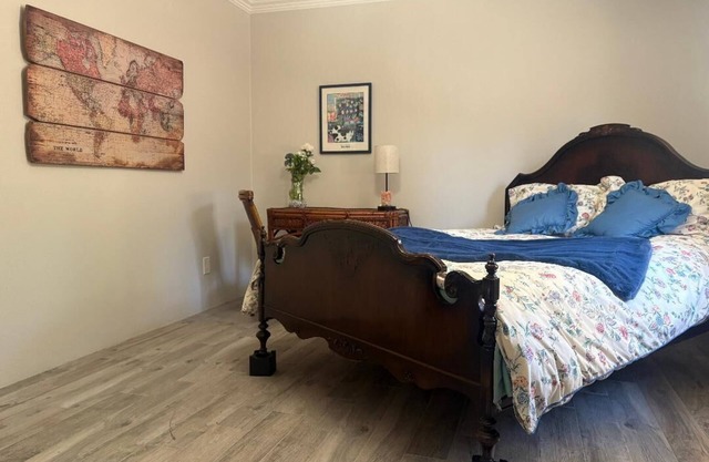 Charming 3-bedroom house with WiFi and AC in wonderful Norco