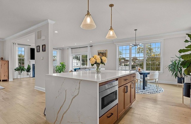 Charming 3-bedroom house in the heart of a vibrant community nearby attractions.