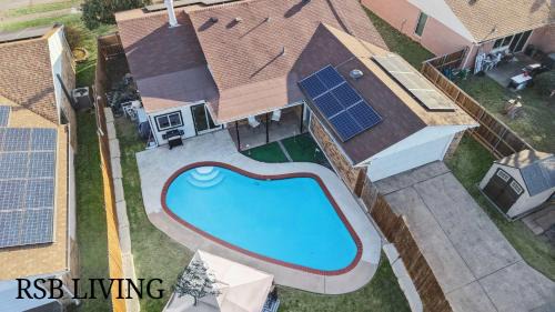 Charming 3Bd 2Ba Home with Private Pool
