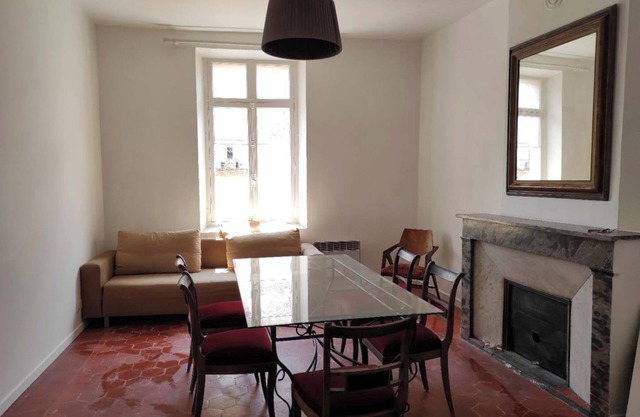Charming 4-bedroom apartment, historic center Perpignan
