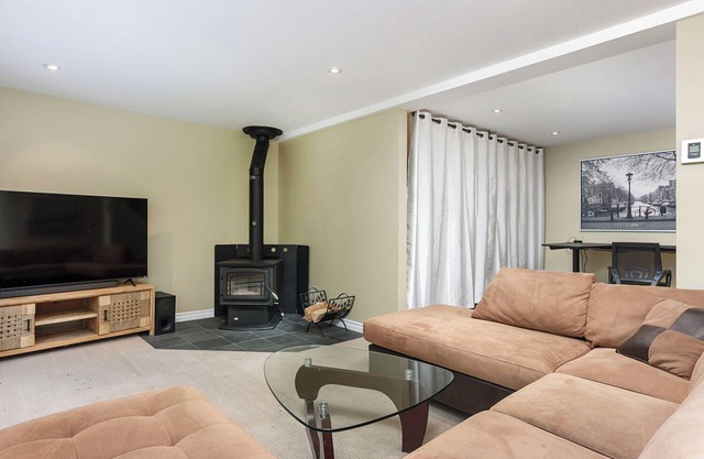 Charming 4-bedroom cottage nestled btw Sutton, Knowlton, Bromont and Cowansville