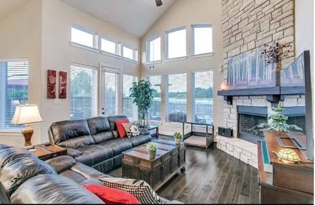 Charming 4-bedroom house with AC and fitness room in Roanoke