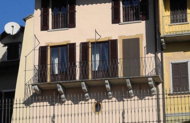 Charming 4½-room corner house with a beautiful view of Lake Maggiore