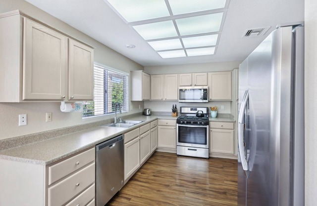 Charming! 55+ Sun City Summerlin Active-Adult Resort Community by Del Webb