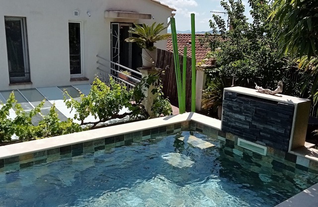 Charming accommodation with pool and spa