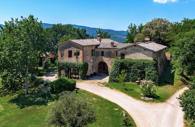 Charming Ageless Villa in the Heart of Val d'Orcia