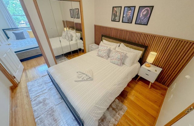 Charming and comfy 2BR unit. Just 8 miles from NYC