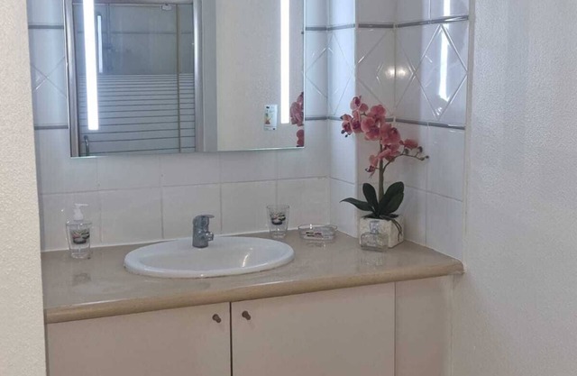 Charming apartment close to all amenities