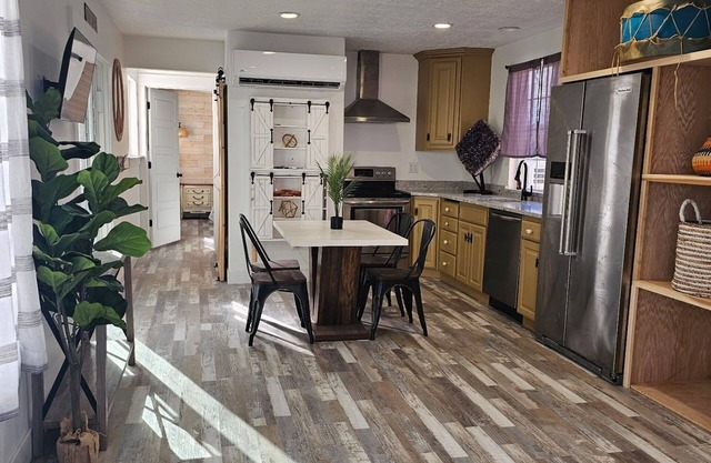Charming barn in Nephi with WiFi and AC - perfect getaway