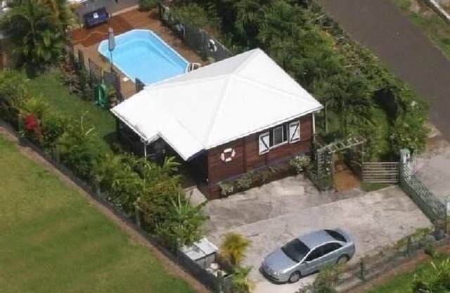 Charming bungalow with swimming pool, all comfort. Classified 3 * by Atout France.