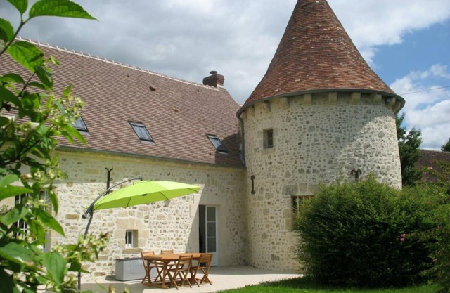 Charming cottage with garden & EV charging - 6 bedrooms, Normandy-Maine Park