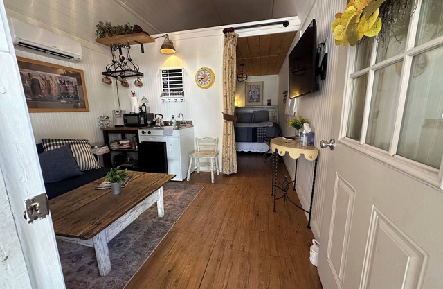 Charming cabin on 5 acre property-convenient location!