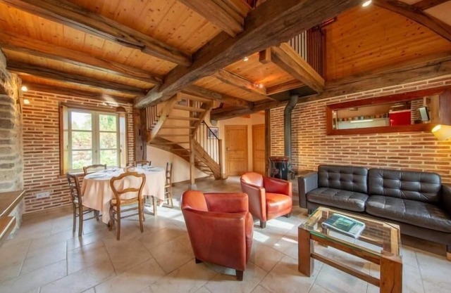 Charming Cottage with Sauna, Fireplace, and Countryside Views in Loiret