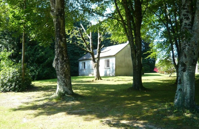 Charming Cottage in Normandy with WiFi, Garden, and Modern Amenities
