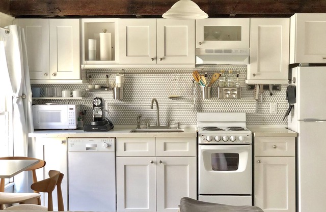 Charming Cottage with an Ergonomic Bed