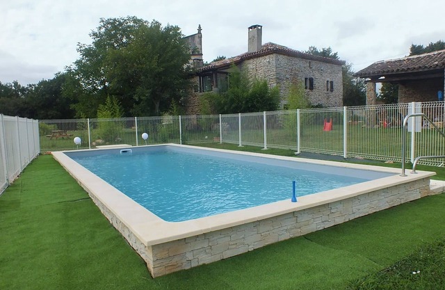 charming cottages in the gorges of Aveyron, 14 people
