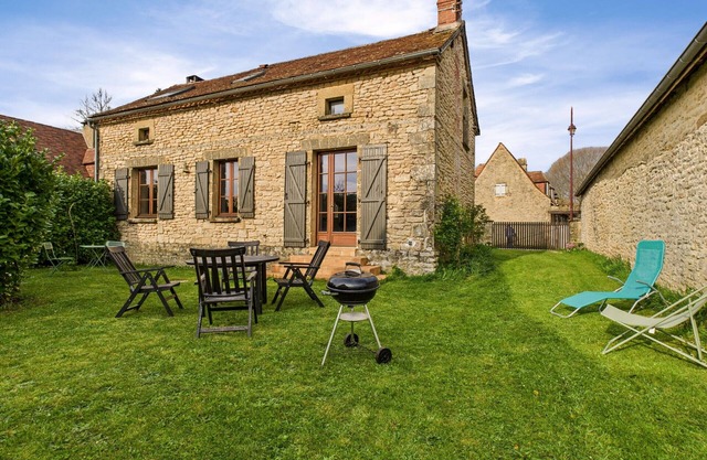 Charming country house for 6 with garden