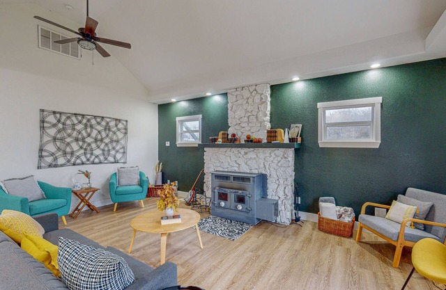 Charming Country-Modern Retreat with Outdoor Fire Pit and Near Back 40 Trail