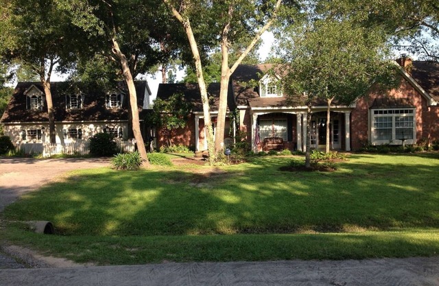 Charming Cypress Guest House