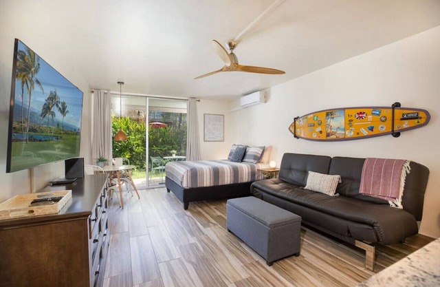 Charming Downtown Kona Studio | Steps from Shops, Dining & Ocean