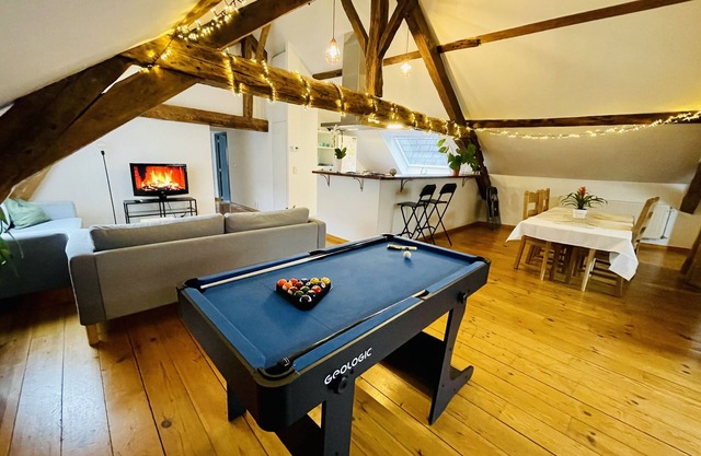 Charming Downtown Loft Chalet With Private Parking