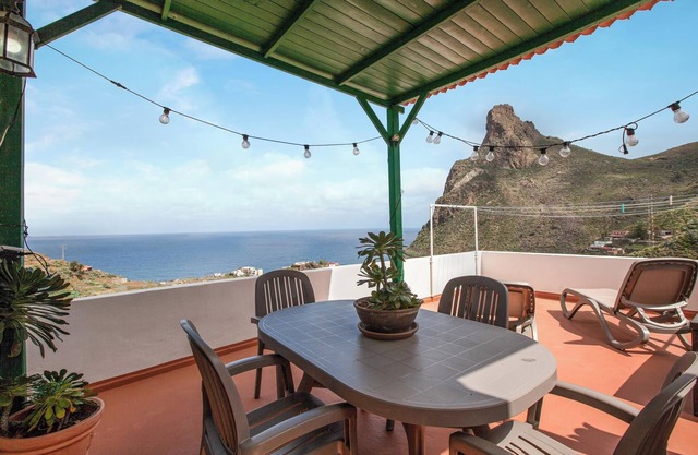 Charming Vacation Home “Casa Taganana” with Sea View and Mountain View