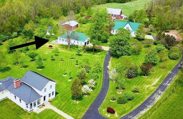 Charming Farm-stay Get-Away near Rocky Fork Lake