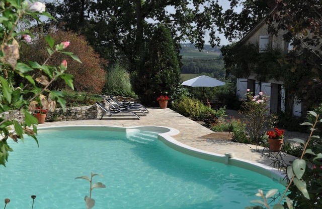 Charming farmhouse, private pool, set by orchard, lovely views over the valley.