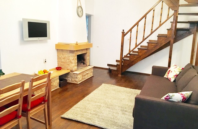 Charming Fireplace Apartment