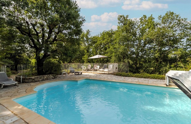 Charming Studio in Dordogne with Shared Pool and Panoramic View