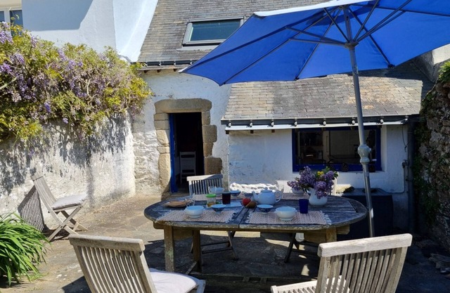 Charming fisherman's house, 4 ppl, near beach, garden, Wifi