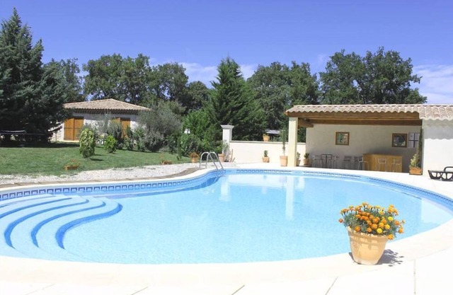 Charming cottages in the countryside between Provence and Cévennes