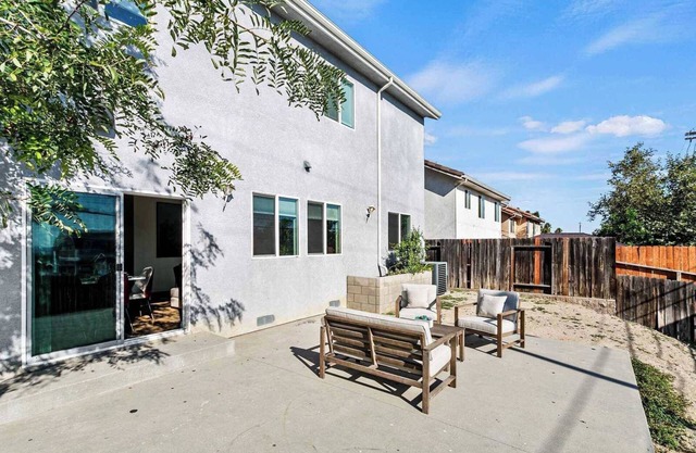 Charming Getaway on Apple Grove Ln