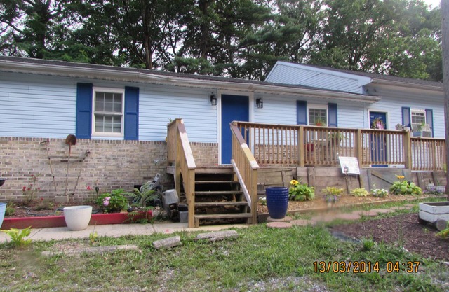 Charming getaway, sleeps 9, easy access, 8 miles to battlefields, pet friendly.