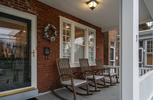 Charming Heart of Ardmore Home Sleeps 7