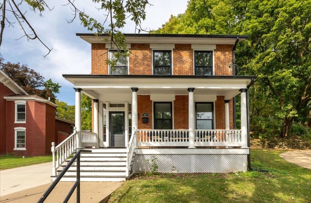 Charming Historic Gem in the Heart of Galena!