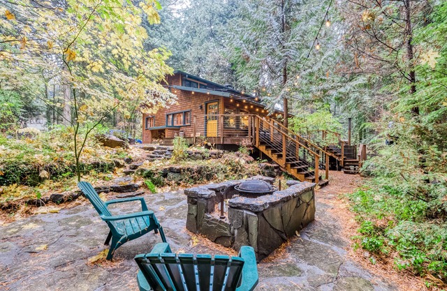 Charming Home with Free WiFi, Washer/Dryer, Wood Fireplace, and Furnished Deck