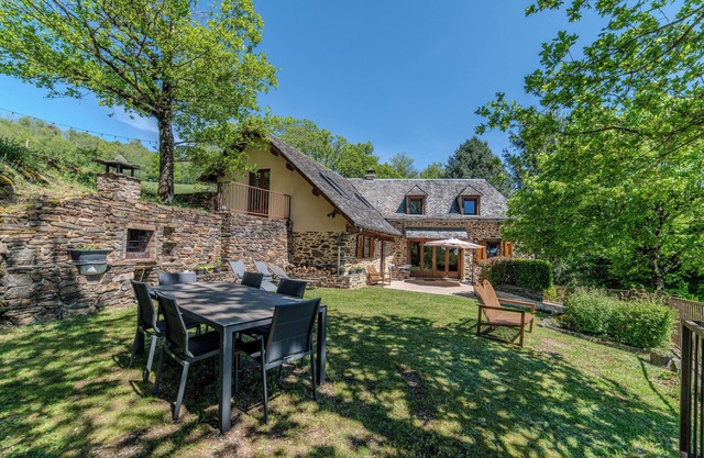 Charming house in the heart of nature, between the Lot valley and Aubrac!