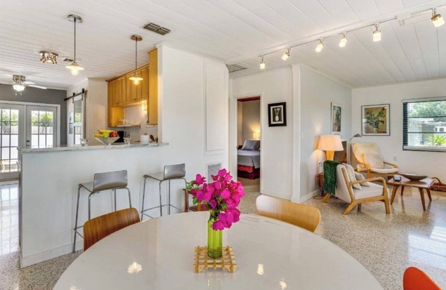 Charming house near beach.