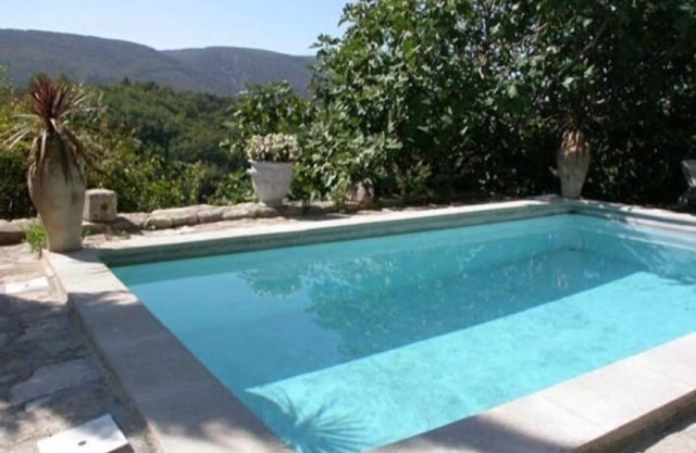 Charming house with private pool in the heart of the village