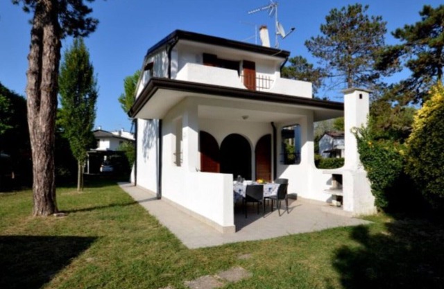 Charming house with private garden