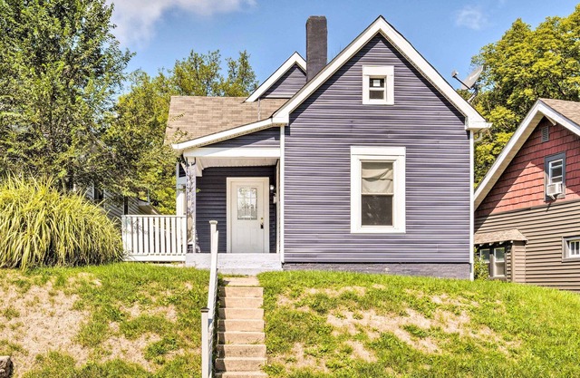 Charming Indianapolis Home ~ 3 Mi to Downtown