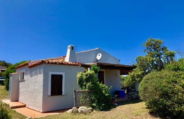 Charming independent villa with views to the La Maddalena Archipelago