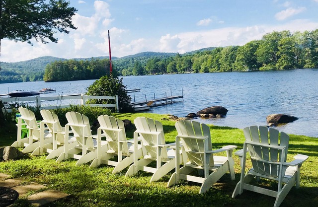 Charming lake front cabin on Highland Lake