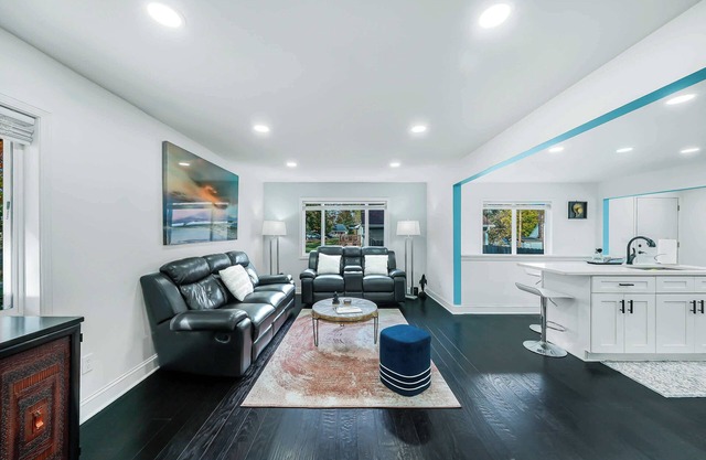 Charming Lake Geneva Retreat for 8