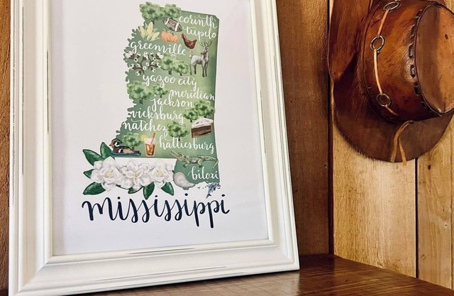 Charming Lakeside 2-Bedroom Cabin with Pool and Firepit in Peaceful Edwards, MS