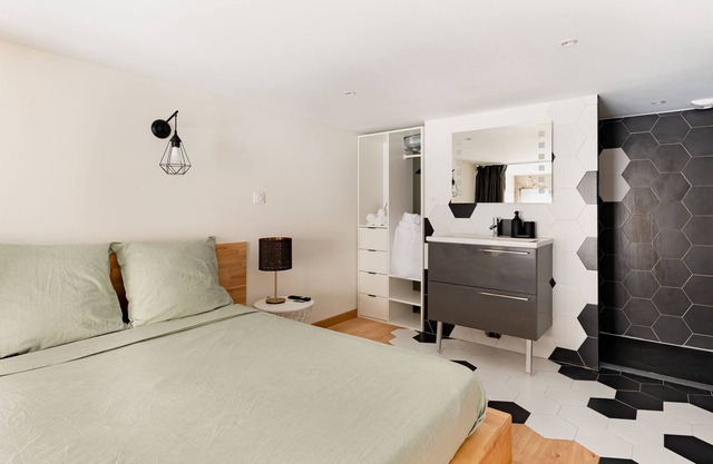 Charming Loft desing Hyper-centre Tram NETFLIX