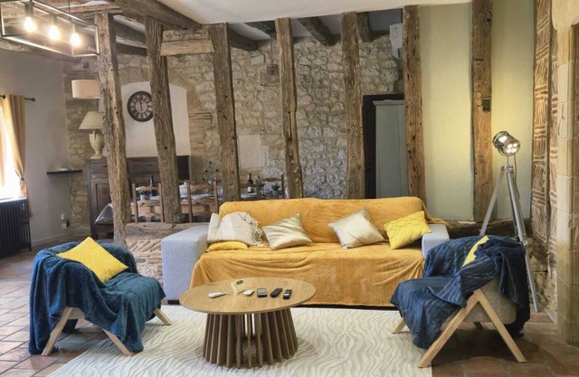 Charming longère "Les Galinoux" just a few minutes from Bergerac town center