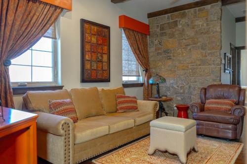 Charming Muenster 1br Balcony, Patio & Views